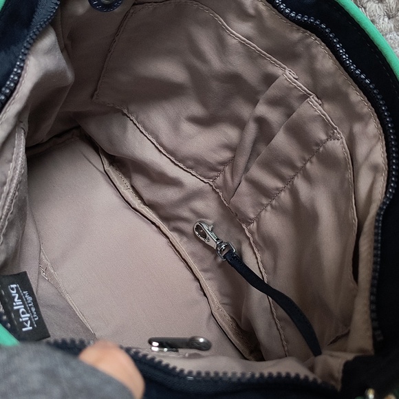 Kipling Lora - Picture 8 of 10